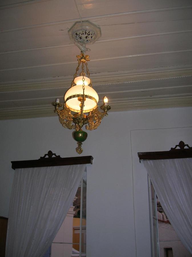 Marthas Traditional House Simi Exterior foto