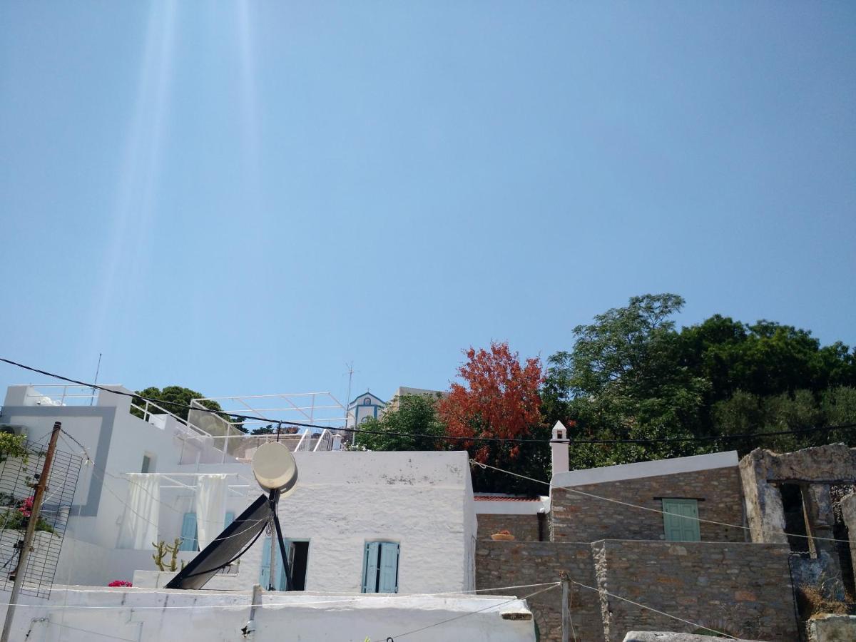 Marthas Traditional House Simi Exterior foto